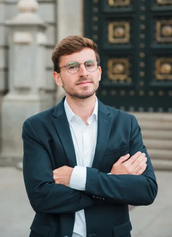 Our Financial Experts The Team  Member Solution. - 爱游戏tairui